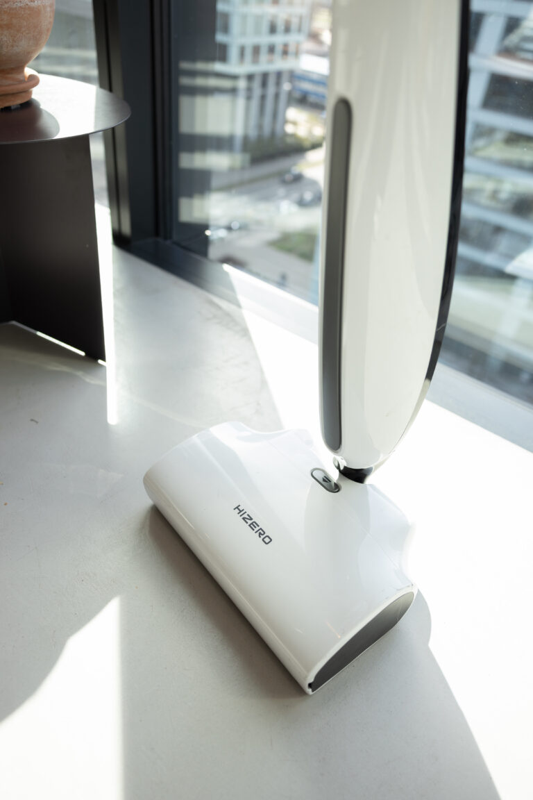 Mop Hizero na przestrzeni biurowej